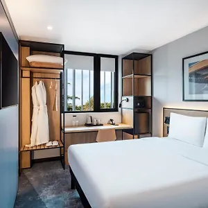 4* Hotel Ibis Airport